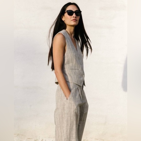 no brand Pants - Apiece Apart Cecilia Cotton Vest in Cream Pin Stripe Size 6